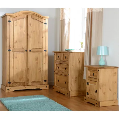 Distressed Waxed Wood Trio Bedroom Set