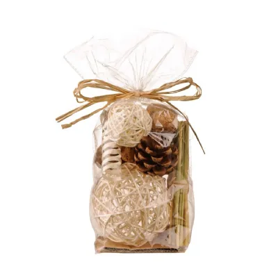 Delicate Vanilla Scented Mix Pot Pourri 110G