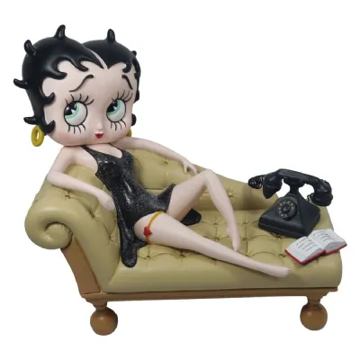 Betty Boop On Cream Chaise Longue 19cm