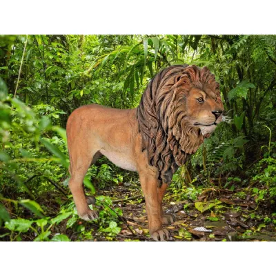 Brown Polyresin Outdoor Lion King Sculpture Hand Painted