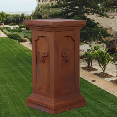 Rust Iron Finish Keswick with Ram Head Pedestal Stand 66cm