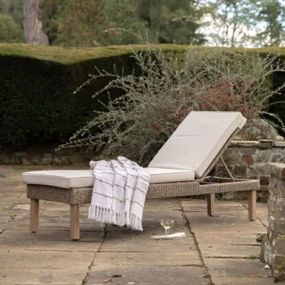 Natural Wicker Outdoor Sun Lounger Acacia Wood Legs