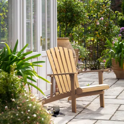 Pastry Wooden Outdoor High Back Lounge Chair with Wide Arms