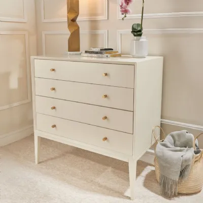 White Painted Wooden Chest of 4 Drawers