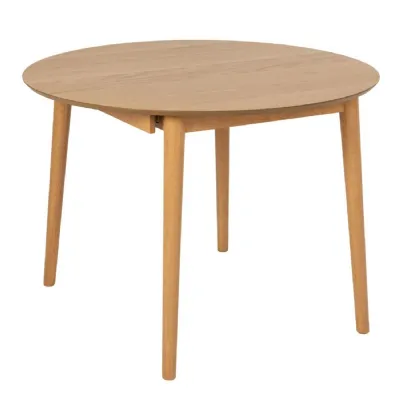 Montreux Round Dining Table in Oak