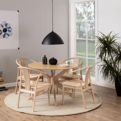 I_Duncan Round Dining Table in White Oak includes 4 Cassandra Dining Chair includes Armrest in White Oak