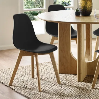 Set Of 2 Agatha Black Plastic Dining Chair With Wooden Legs