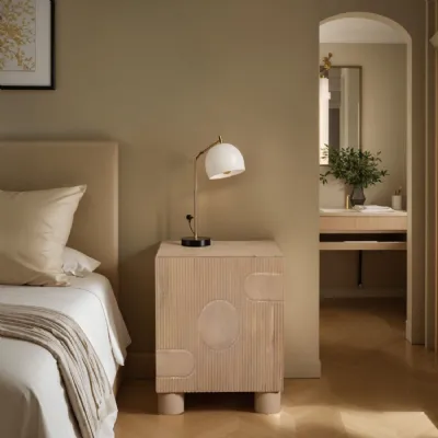 Lacquered Wood 1 Door Bedside Table Fluted Pattern