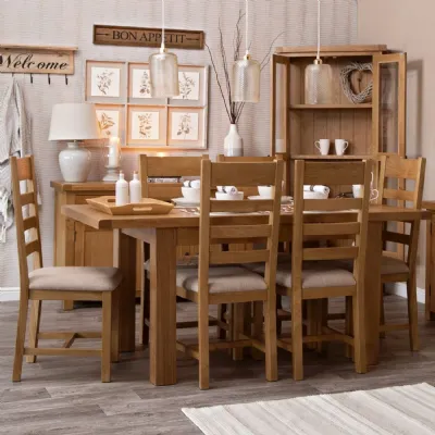 Oak 4 to 6 Seater Extending Dining Table