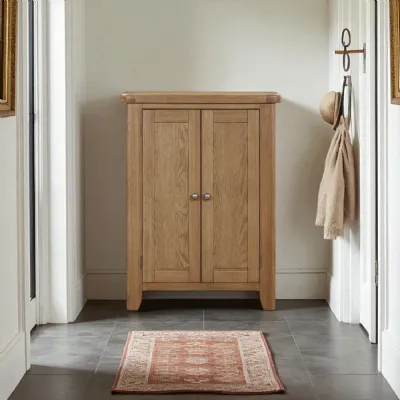 Traditional Oak 2 Door Shoe Storage Cupboard