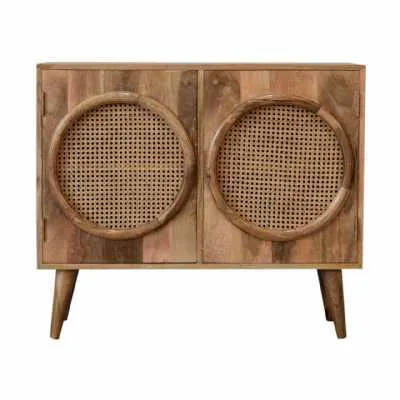 Larissa Cabinet