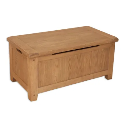 Traditional Rustic Oak Blanket Storage Box