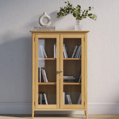 Modern Style Oak 2 Glazed Door 2 Shelf Display Storage Cabinet