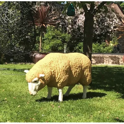 Novelty Outdoor Merino Life Size Garden Sheep Grazing Realistic Garden Figure
