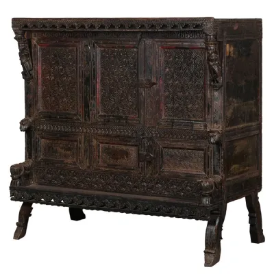 Wooden Majuce Chest