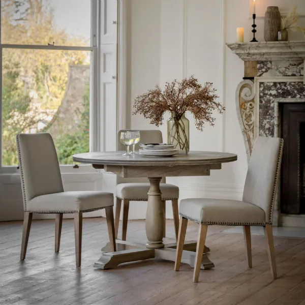 Traditional Oak Round Extending Dining Table