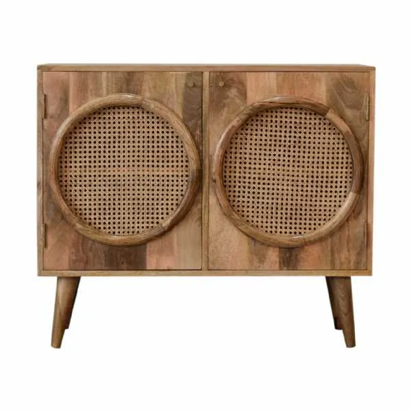 Larissa Cabinet