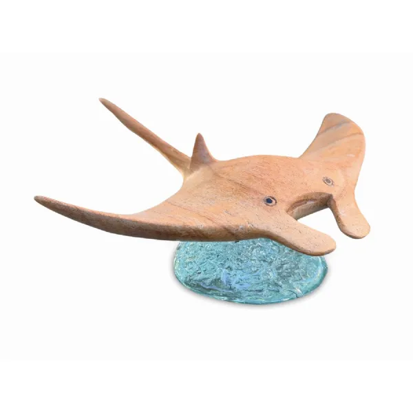 Manta Ray On Ocean Spray 18cm