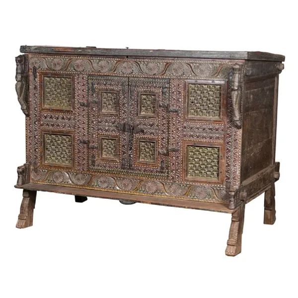 Wooden Majuce Chest
