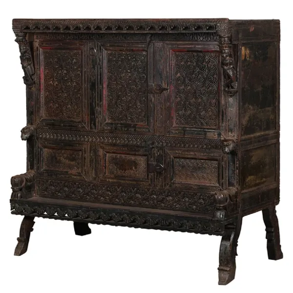 Wooden Majuce Chest