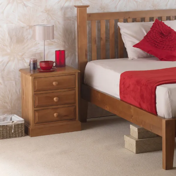 Traditional Style Natural Solid Pine 3 Drawer Bedside Cabinet